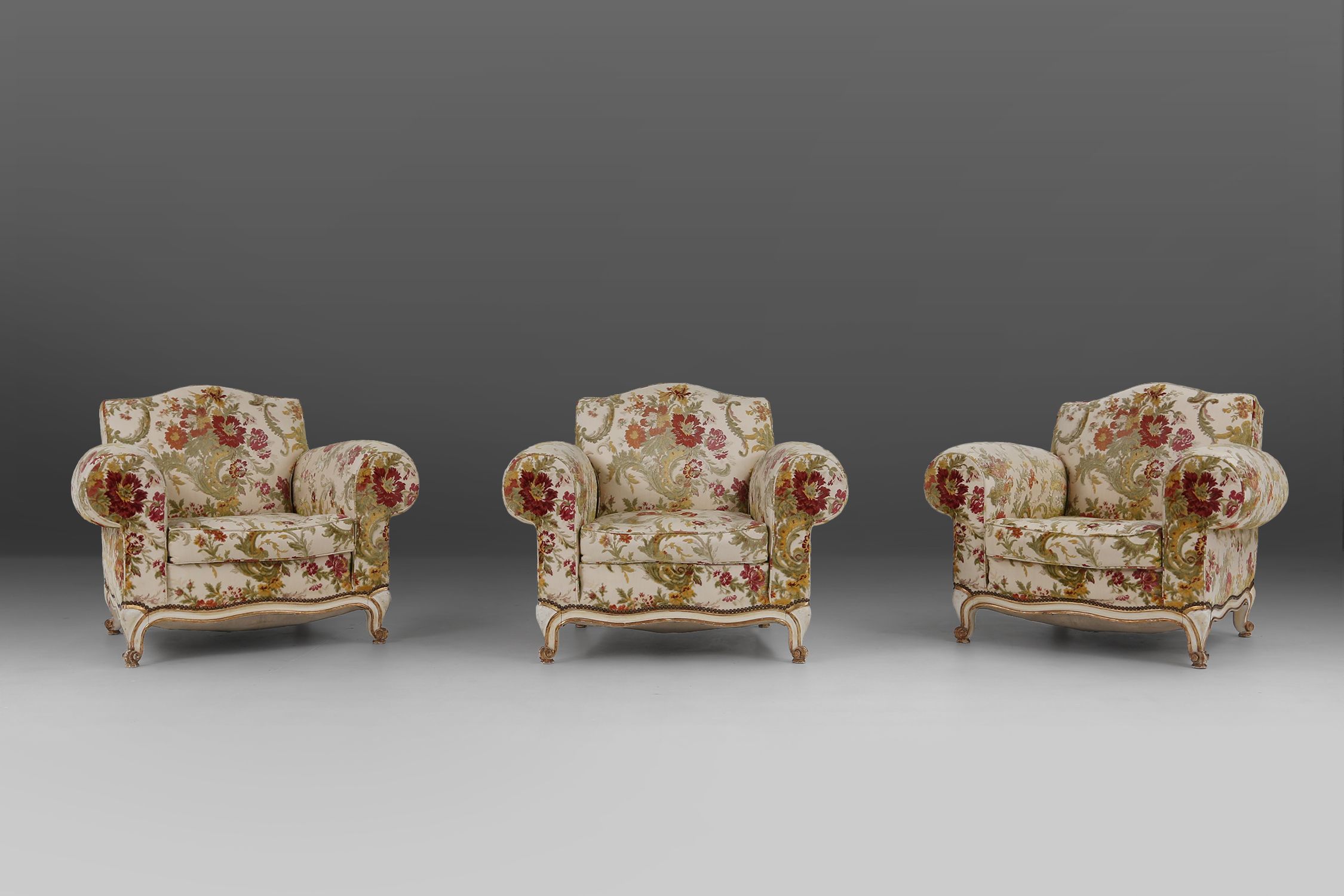 French set of Lounge Chairs in Floral Upholsterythumbnail